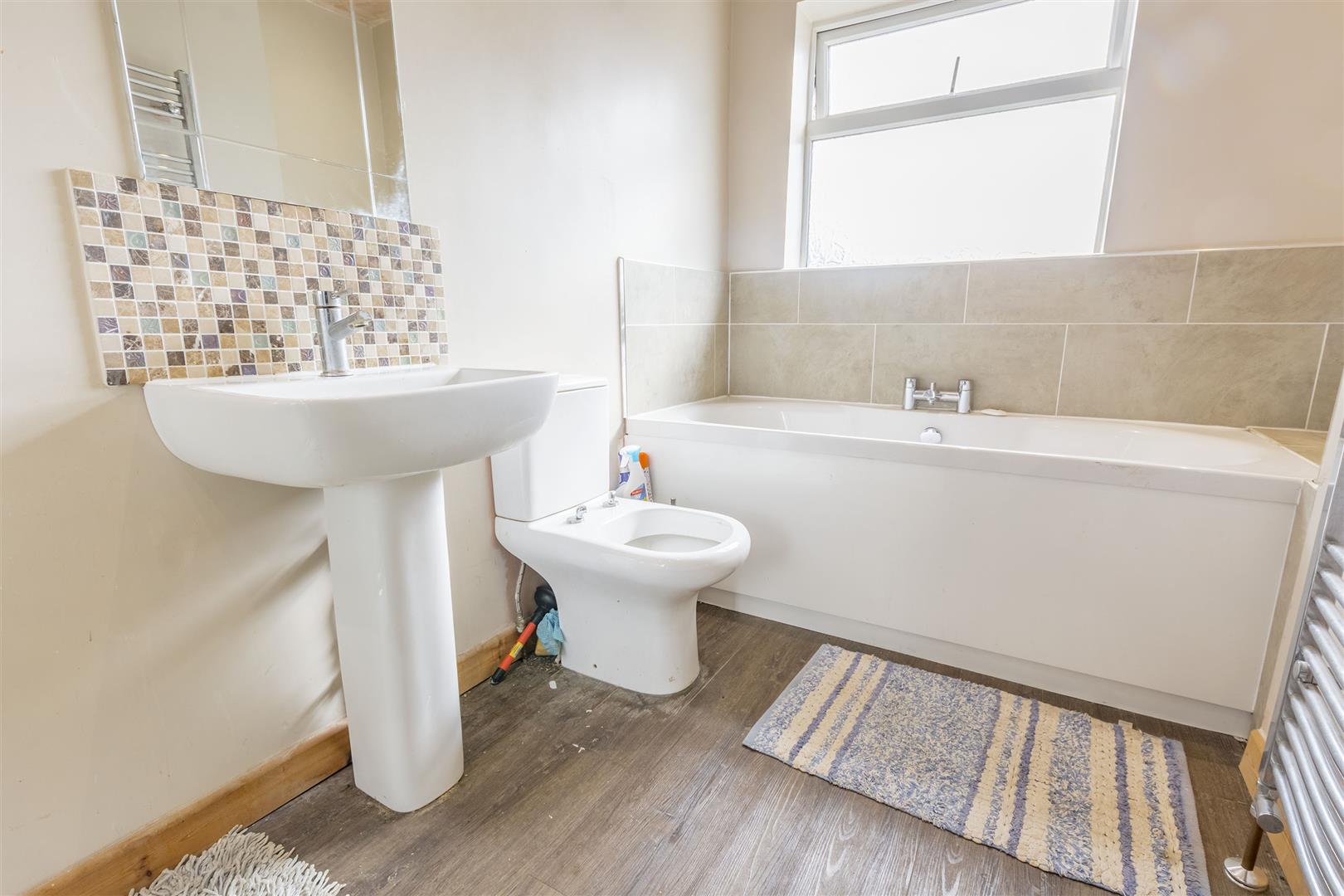 Leyton Crescent, Beeston Rylands Robert Ellis Estate Agents